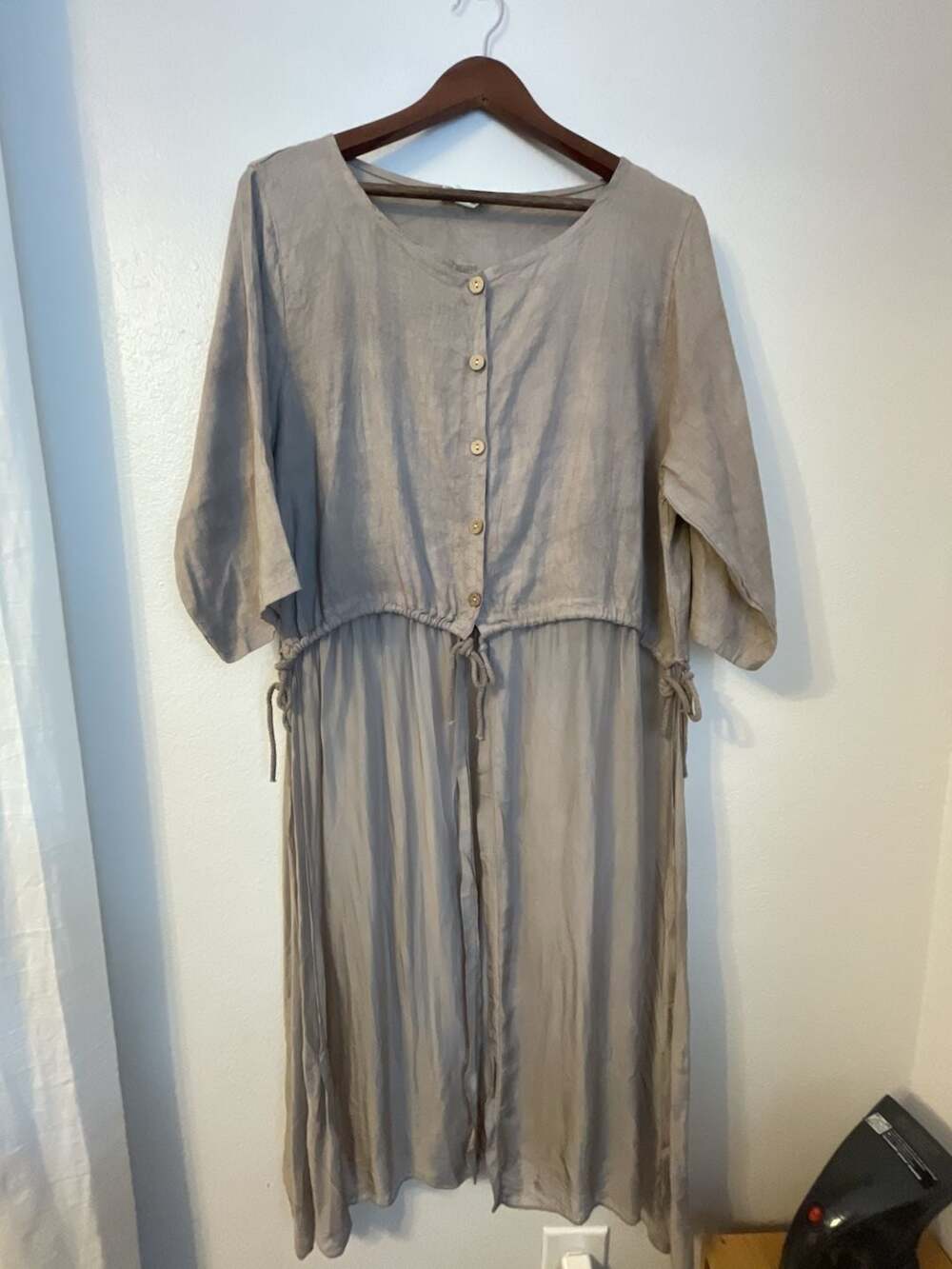 Saga Button-Down Layered Maxi Dress 
Made in Italy 100% Linen
Taupe
Flowy
